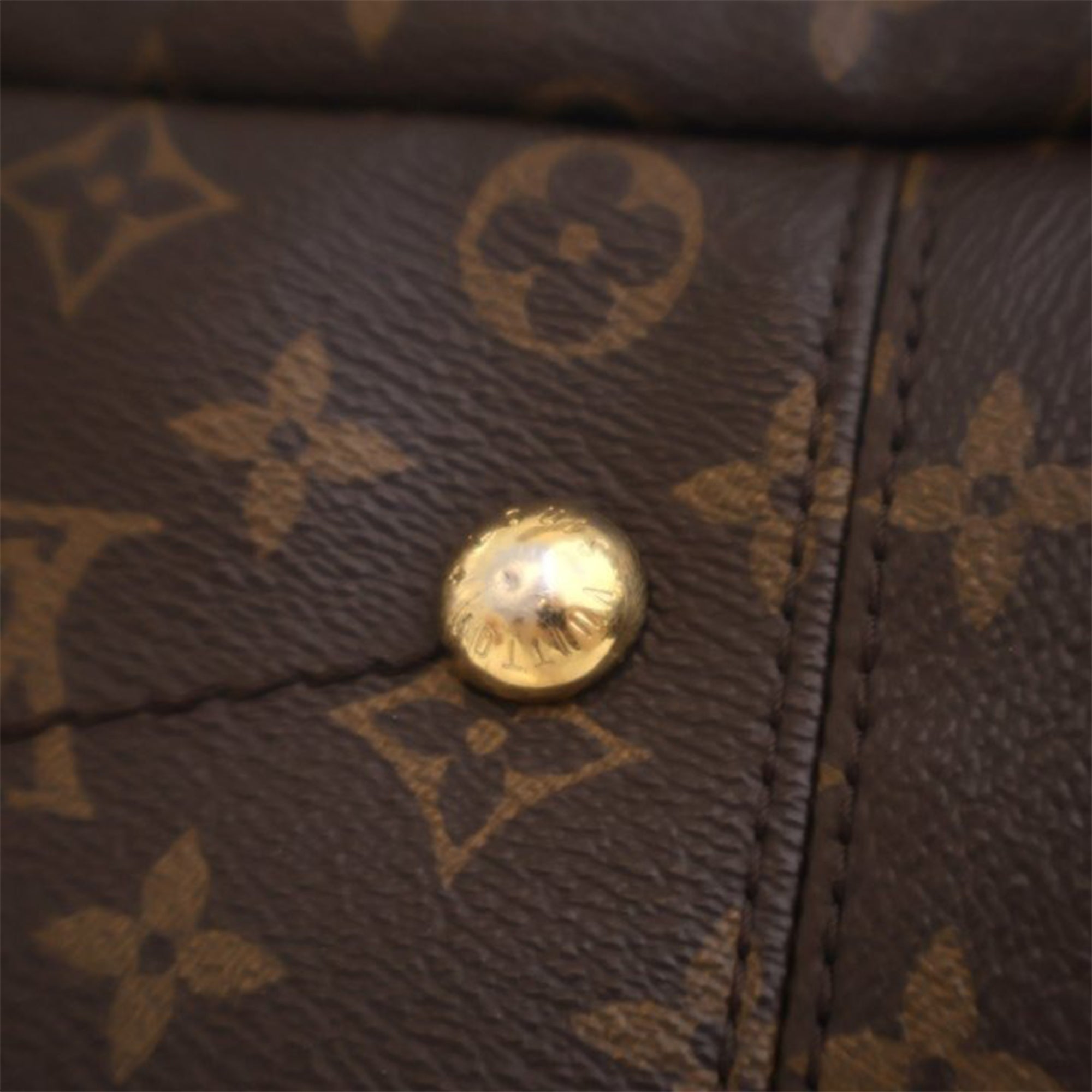 Louis Vuitton Artsy MM Monogram Canvas